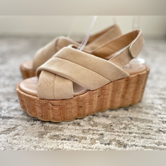 Free People Scalloped Platform Sandals Cork Slides Vanilla Size 7 US - Picture 10 of 10